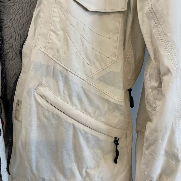 <3 Columbia jacket- used condition - Picture 2 of 5